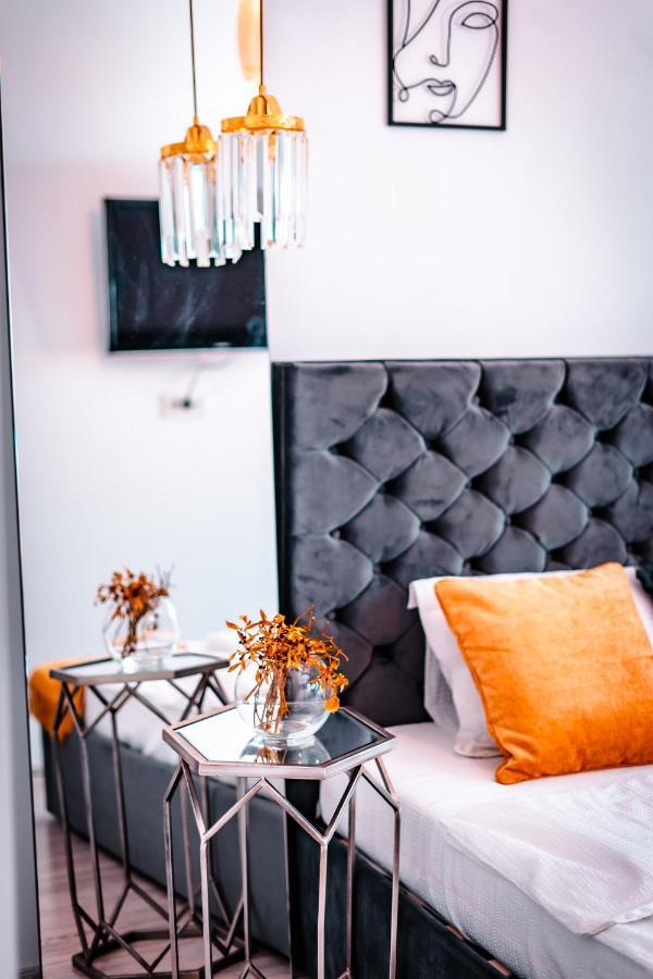 Luxury Family Apartment With Private Parking And Forest View Temeşvar Dış mekan fotoğraf